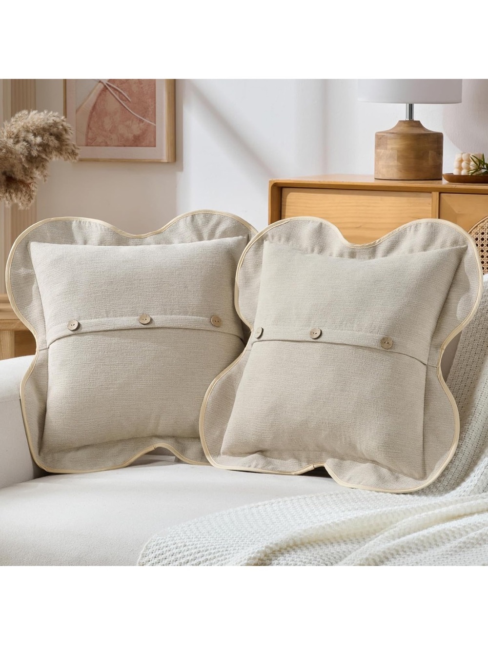 NWT Pack of 2 Chenille Buttons Throw Pillow Covers 18x18” Scalloped Edges